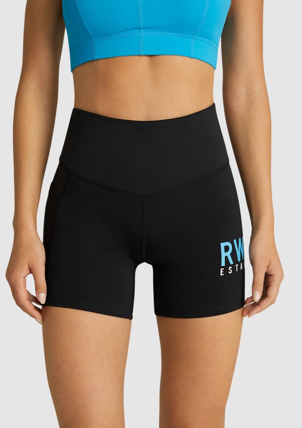 Mid Thigh Hr Pkt Short