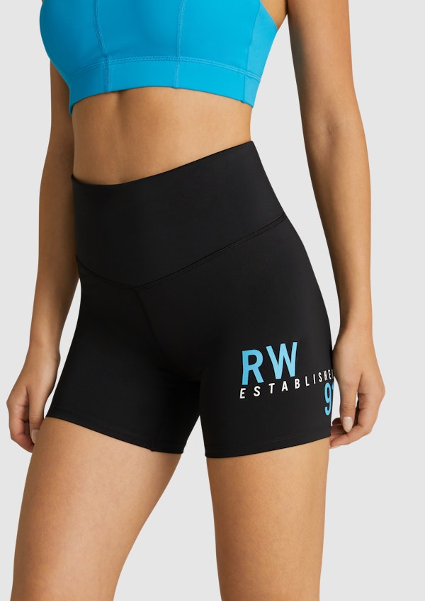 Mid Thigh Hr Pkt Short