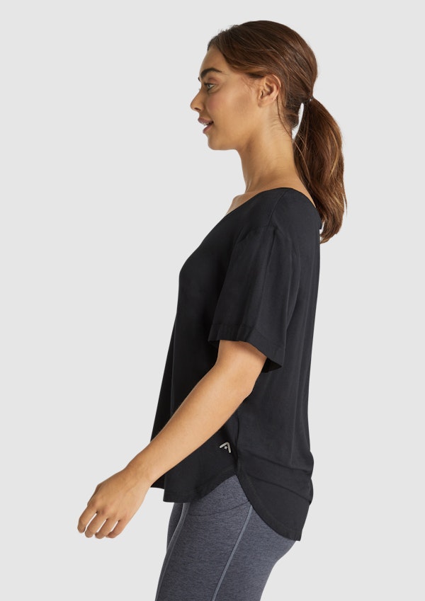 The Scoop Hem Tee