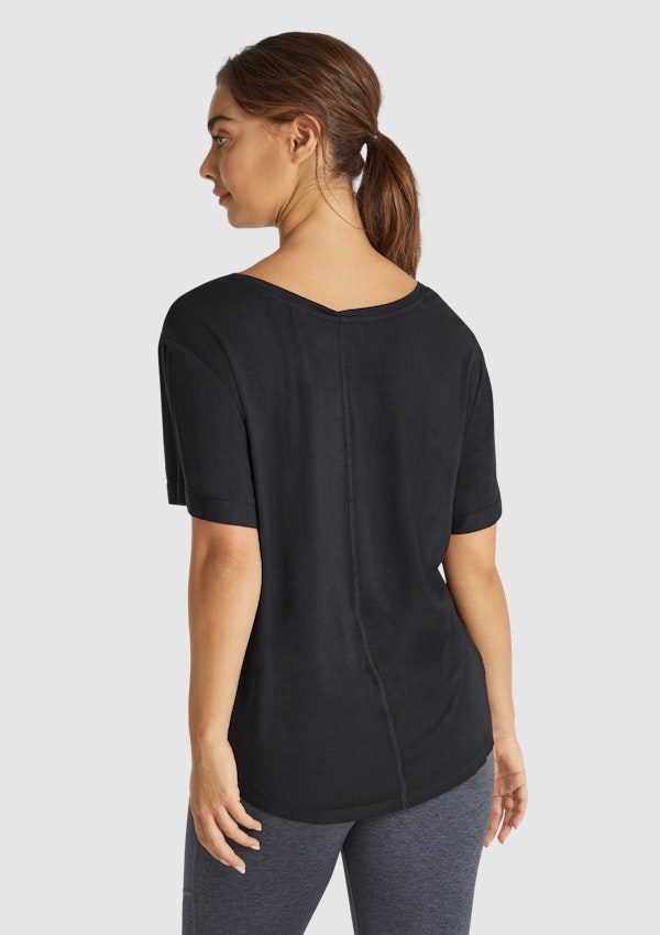 The Scoop Hem Tee