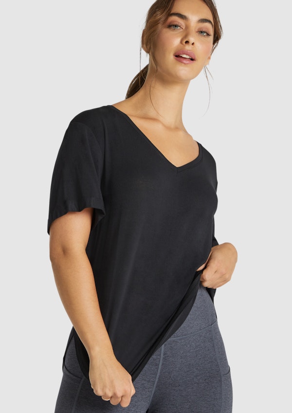 The Scoop Hem Tee