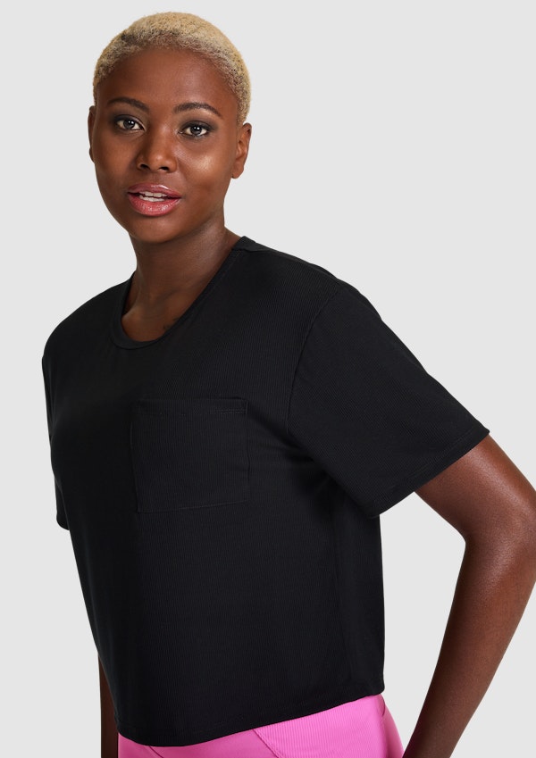 Ribbed Pocket Crop Tee