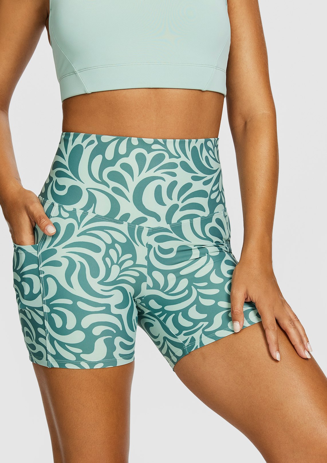 Printed Pocket Mid Thigh Bike Shorts