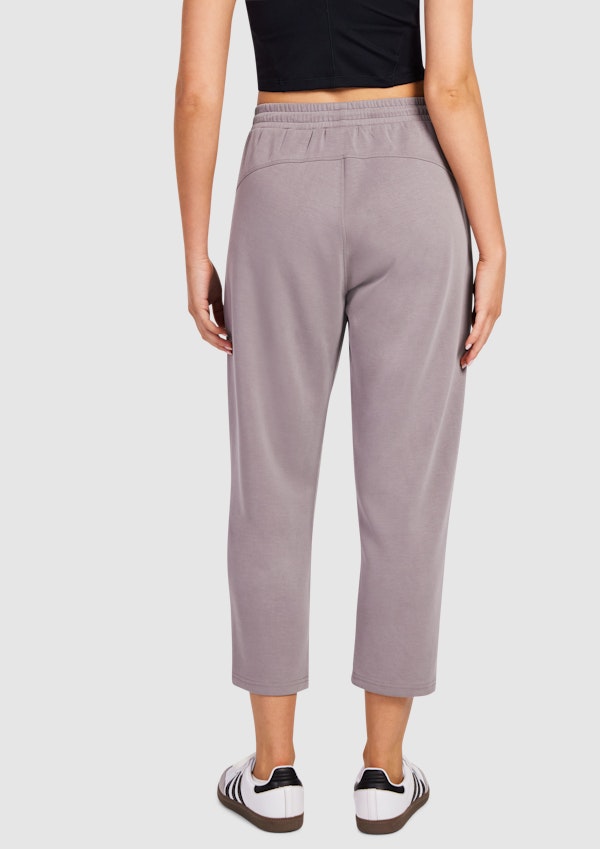 Travel Cropped Pants