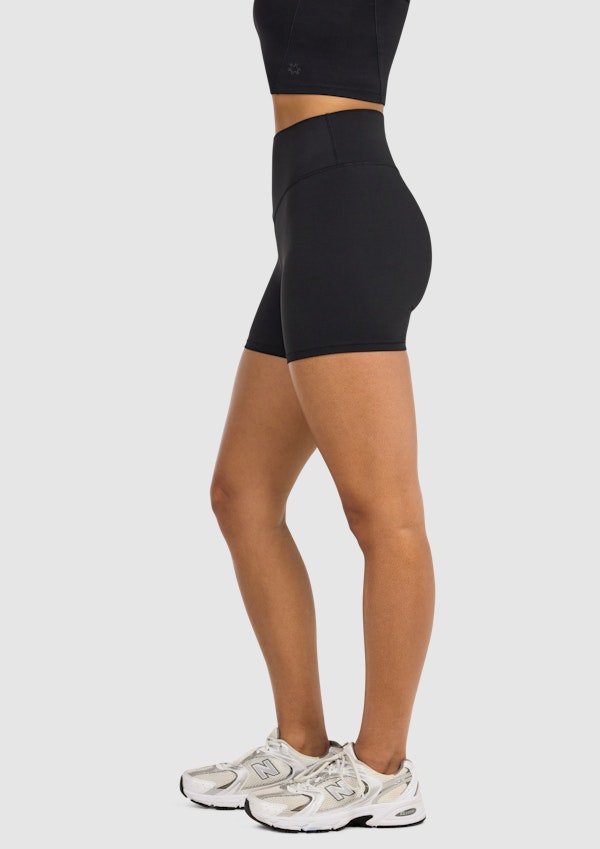 Base One Mid Thigh Bike Shorts
