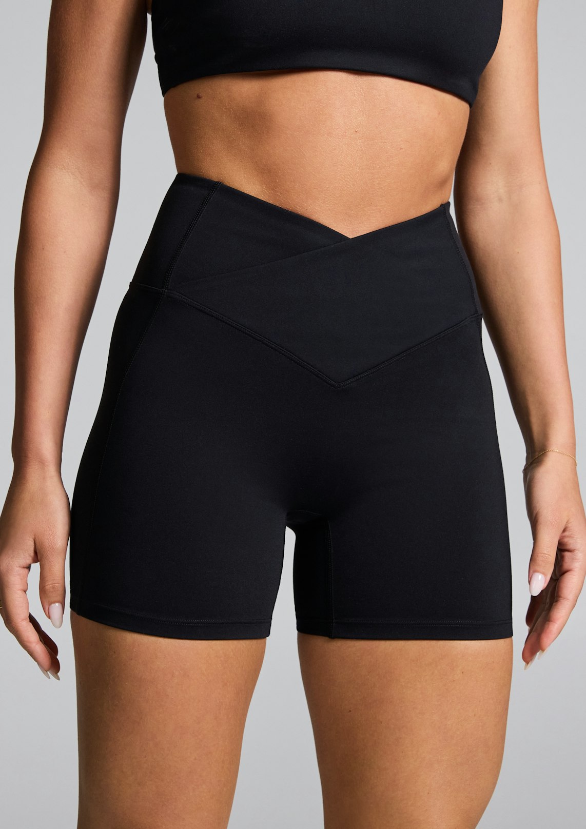 Cross Front Mid Thigh Bike Shorts