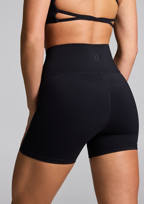 Cross Front Mid Thigh Bike Shorts