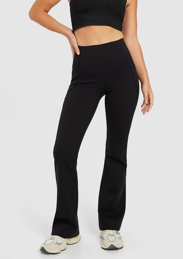 Smooth Support Flared Pants