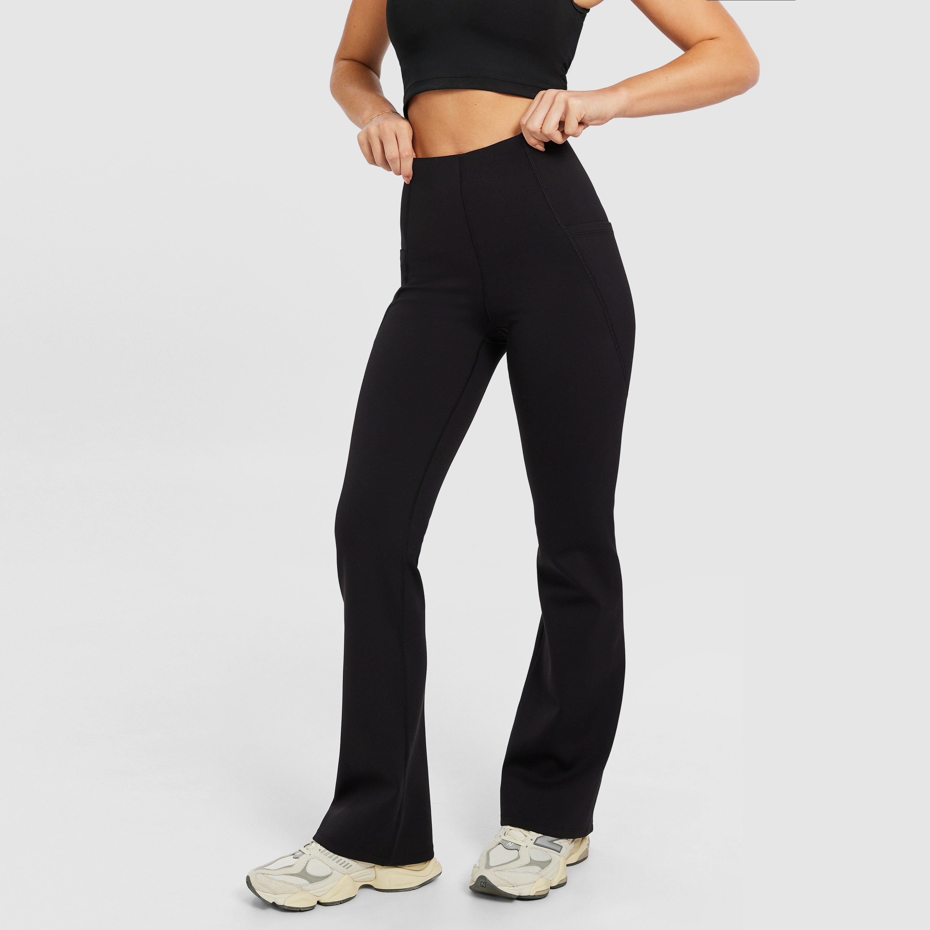 Smooth Support Flared Pants