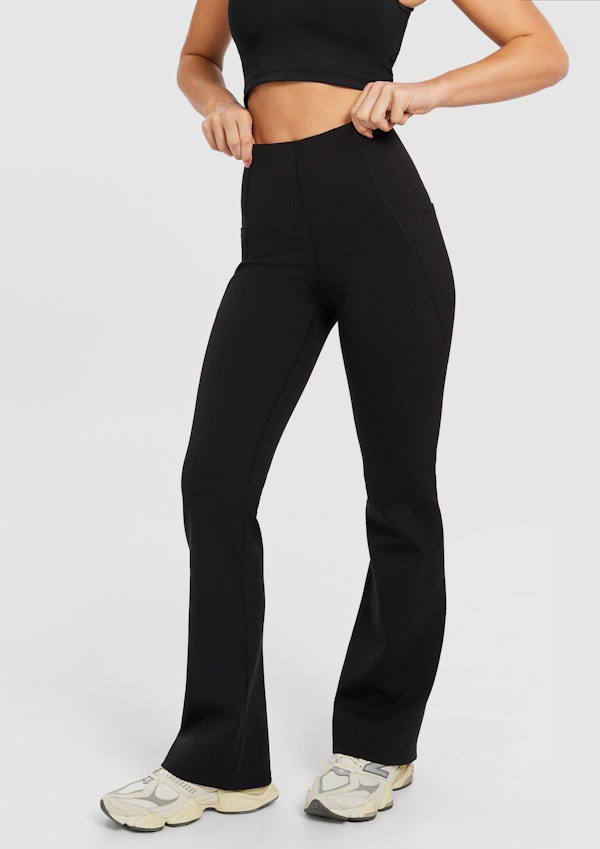 Smooth Support Flared Pants