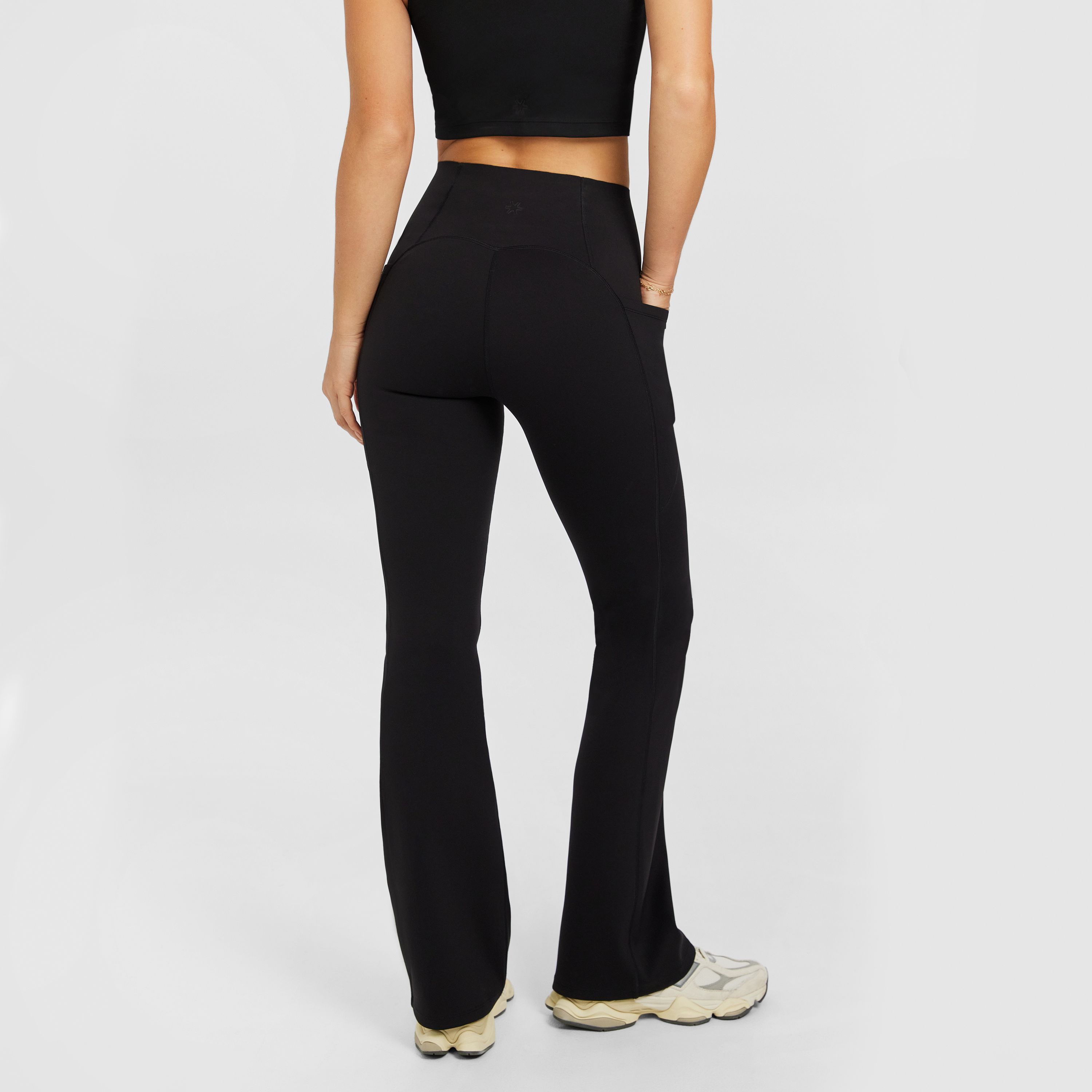 Smooth Support Flared Pants