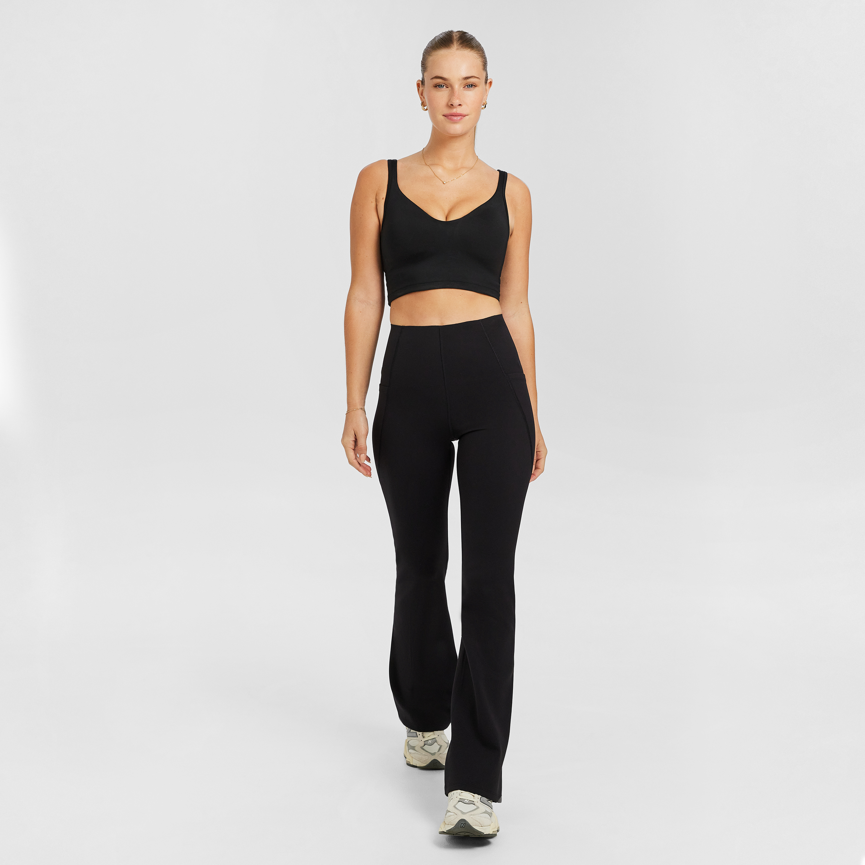 Smooth Support Flared Pants