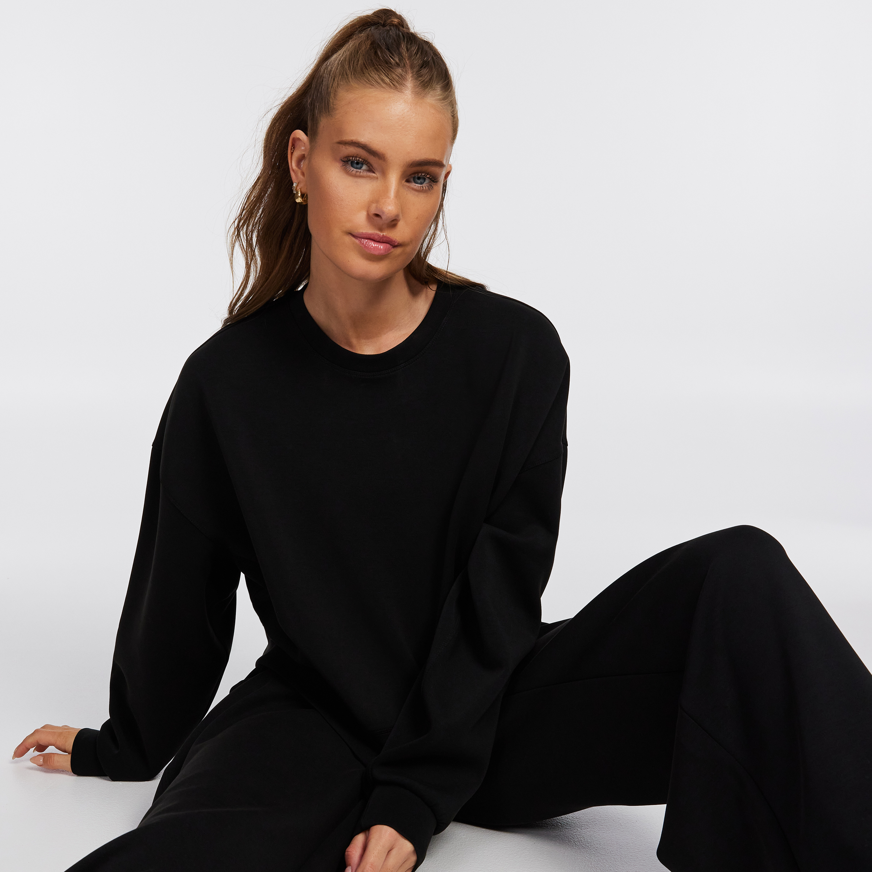 Travel Hip Length Crew