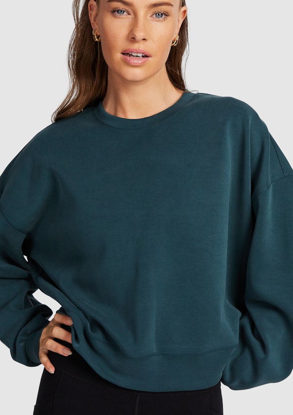 Travel Hip Length Crew