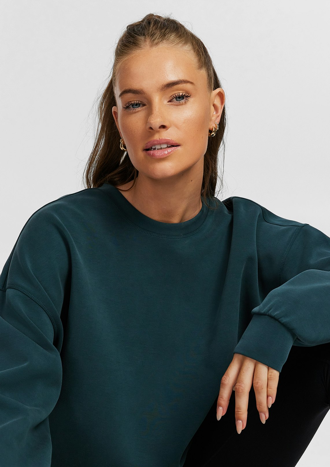 Travel Hip Length Crew