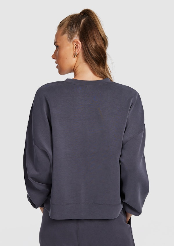 Travel Hip Length Crew