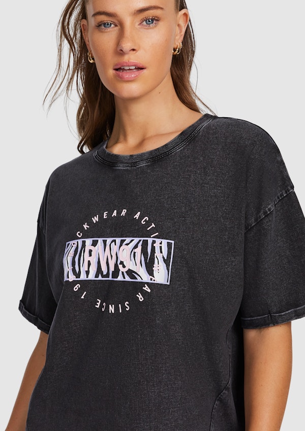 Split Hem Logo Boyfriend Tee