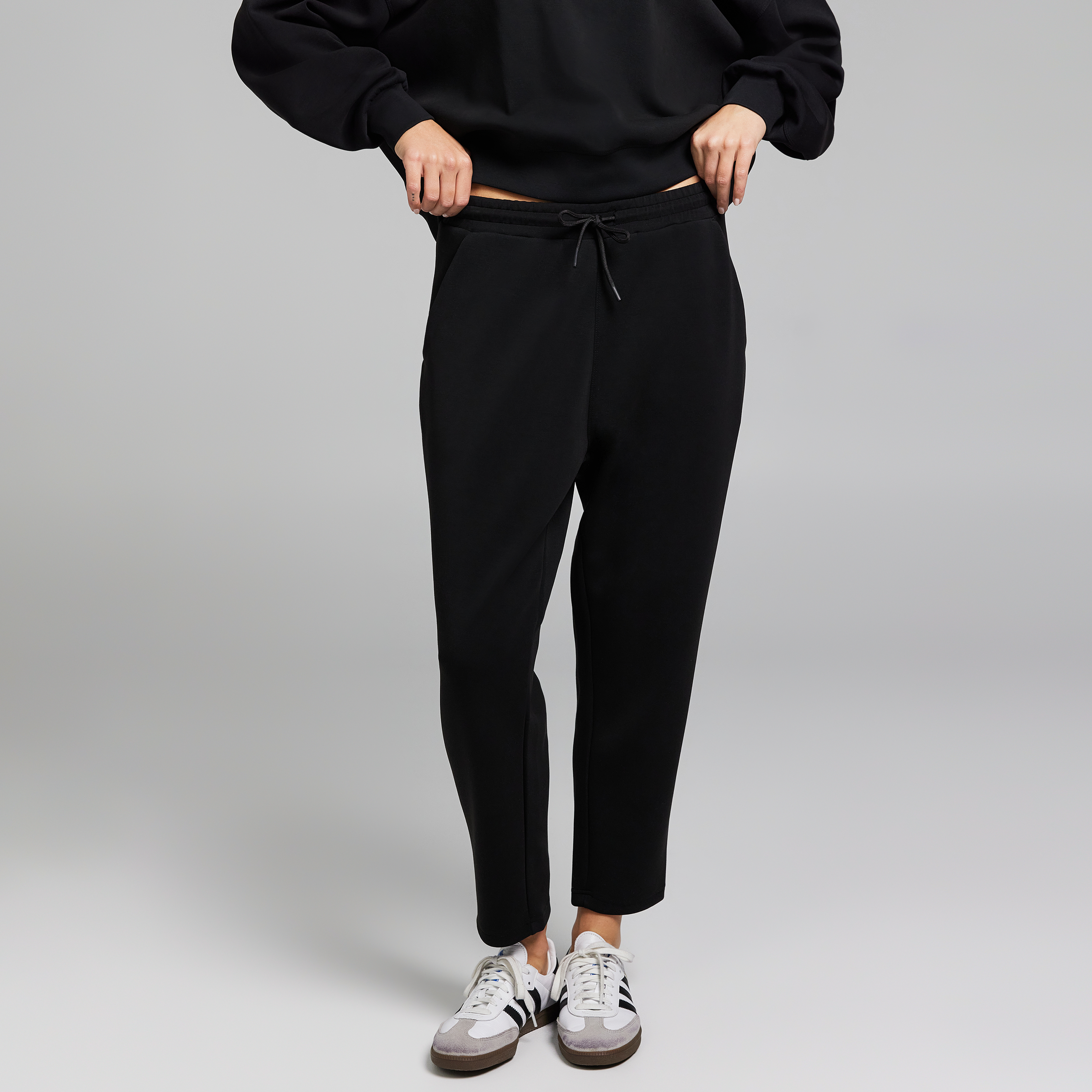 Travel Cropped Pants