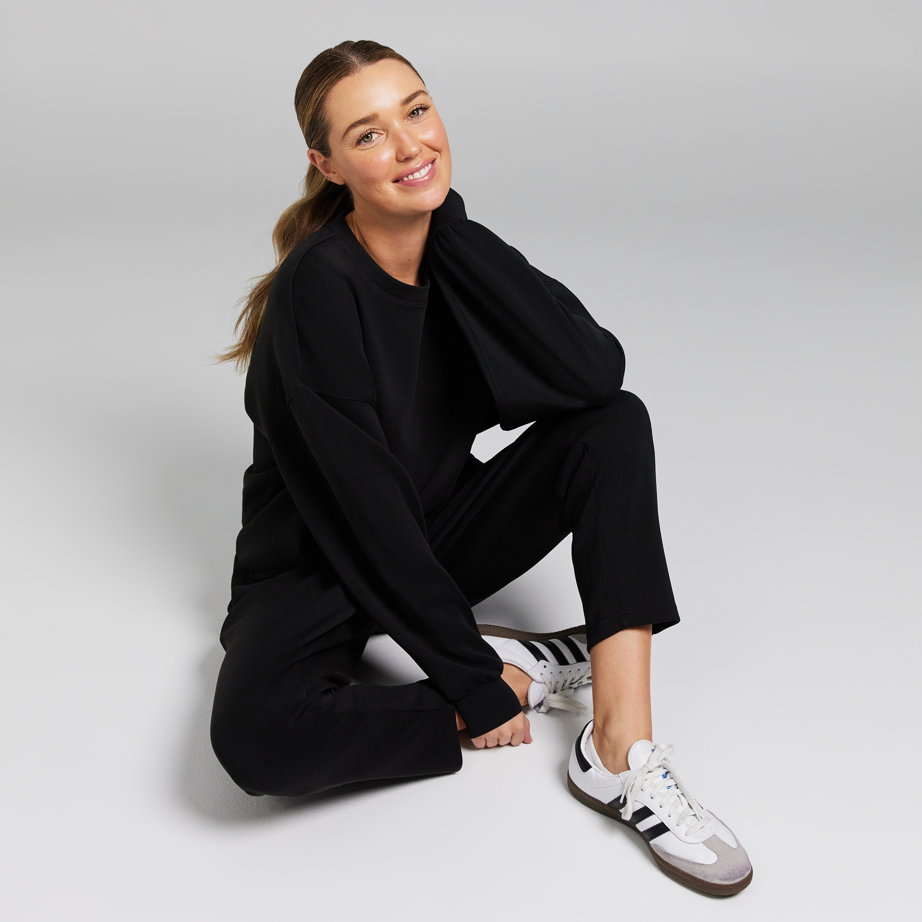 Travel Cropped Pants