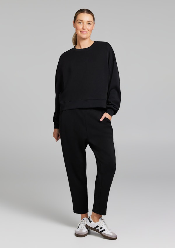 Travel Cropped Pants