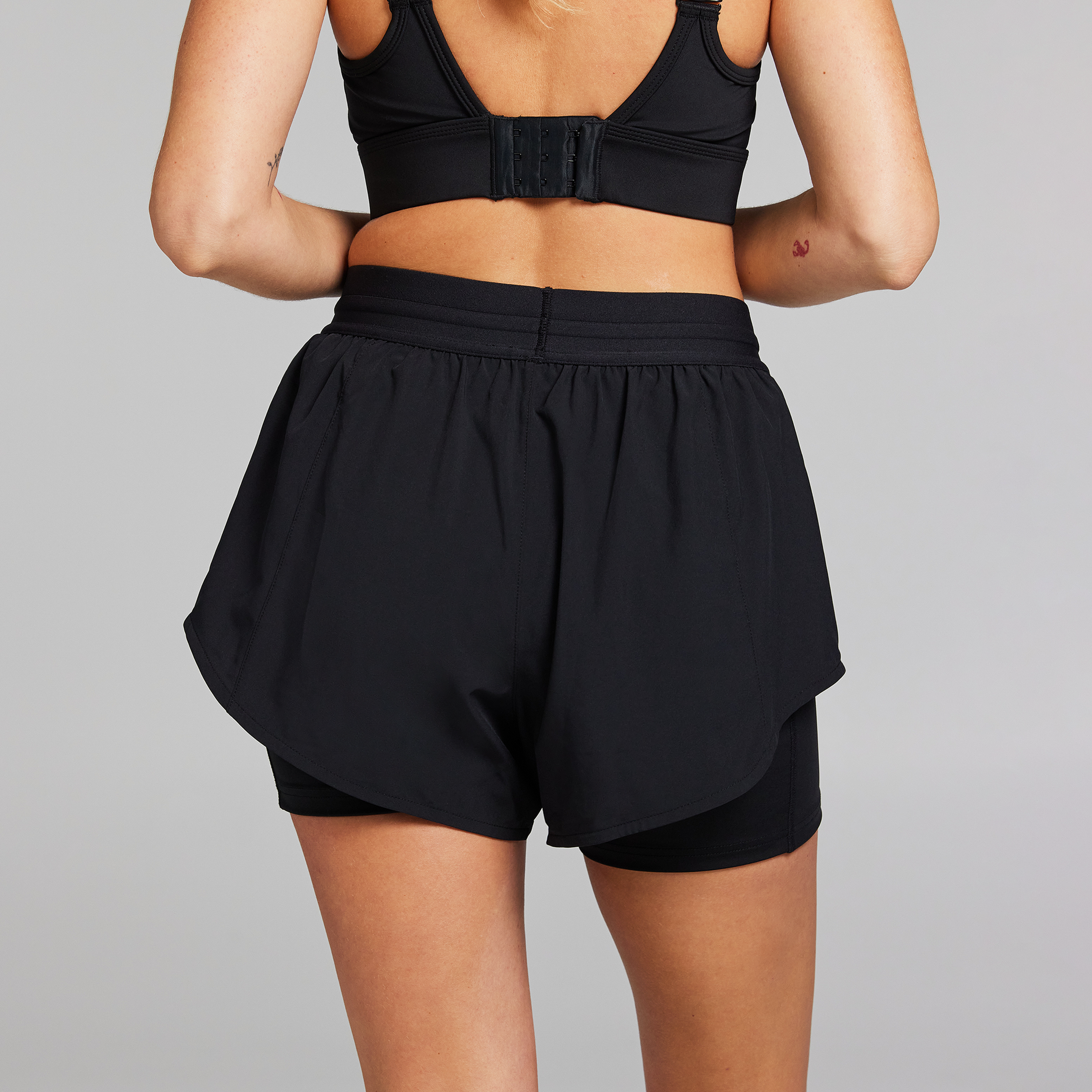Tempo Mid Thigh Run Shorts