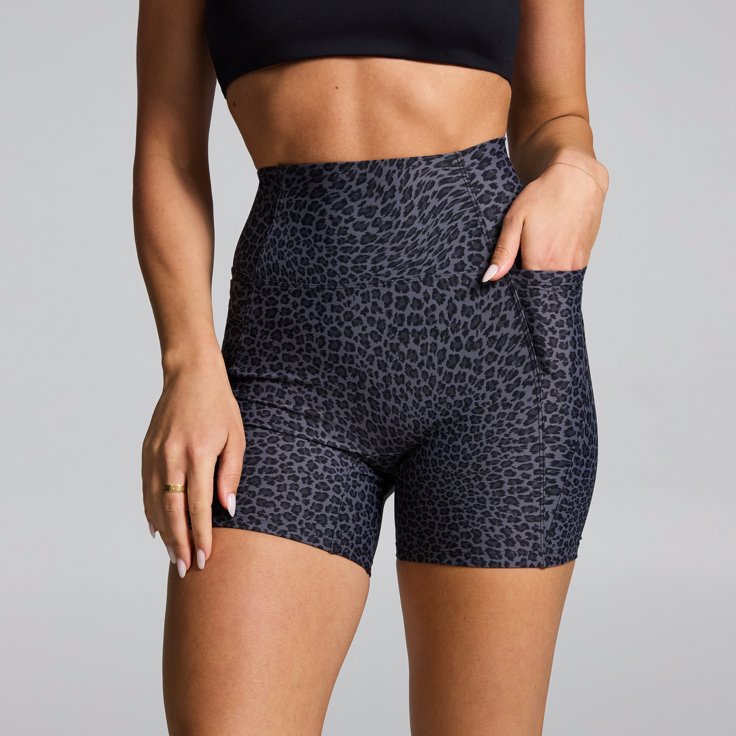 No Front Seam Mid Thigh Bike Shorts