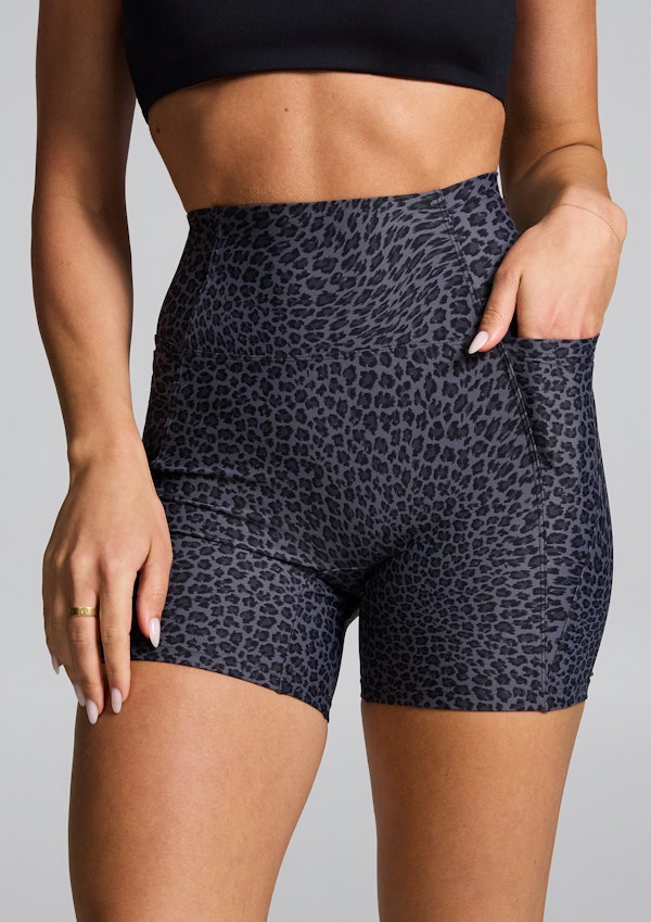 No Front Seam Mid Thigh Bike Shorts