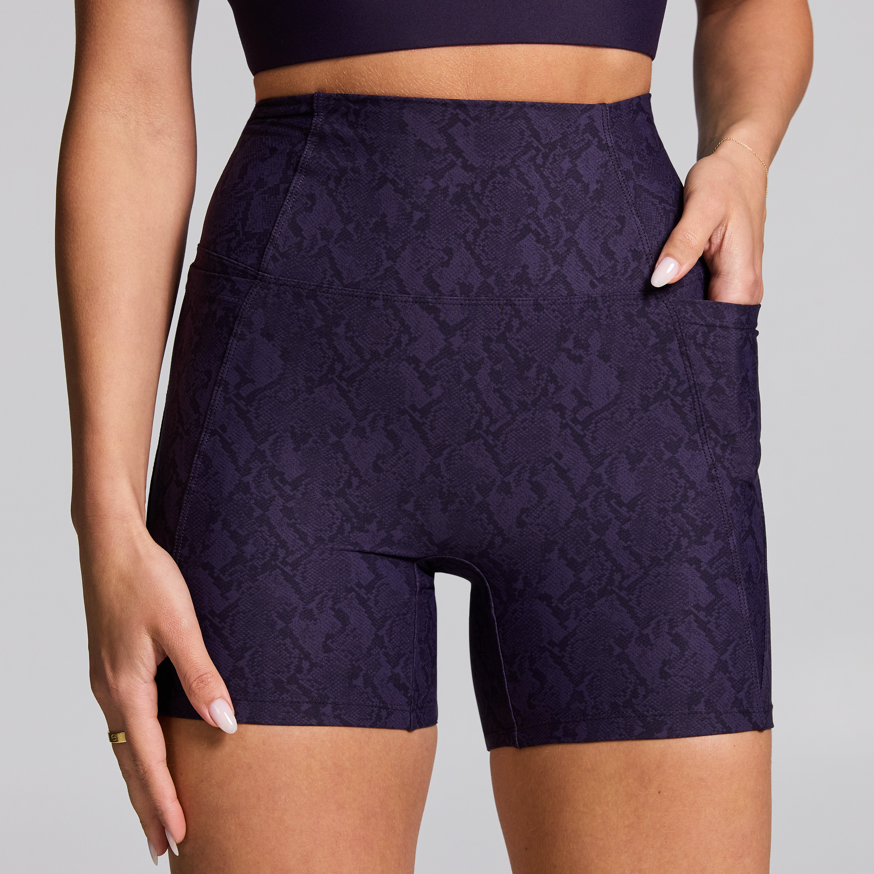 No Front Seam Mid Thigh Bike Shorts