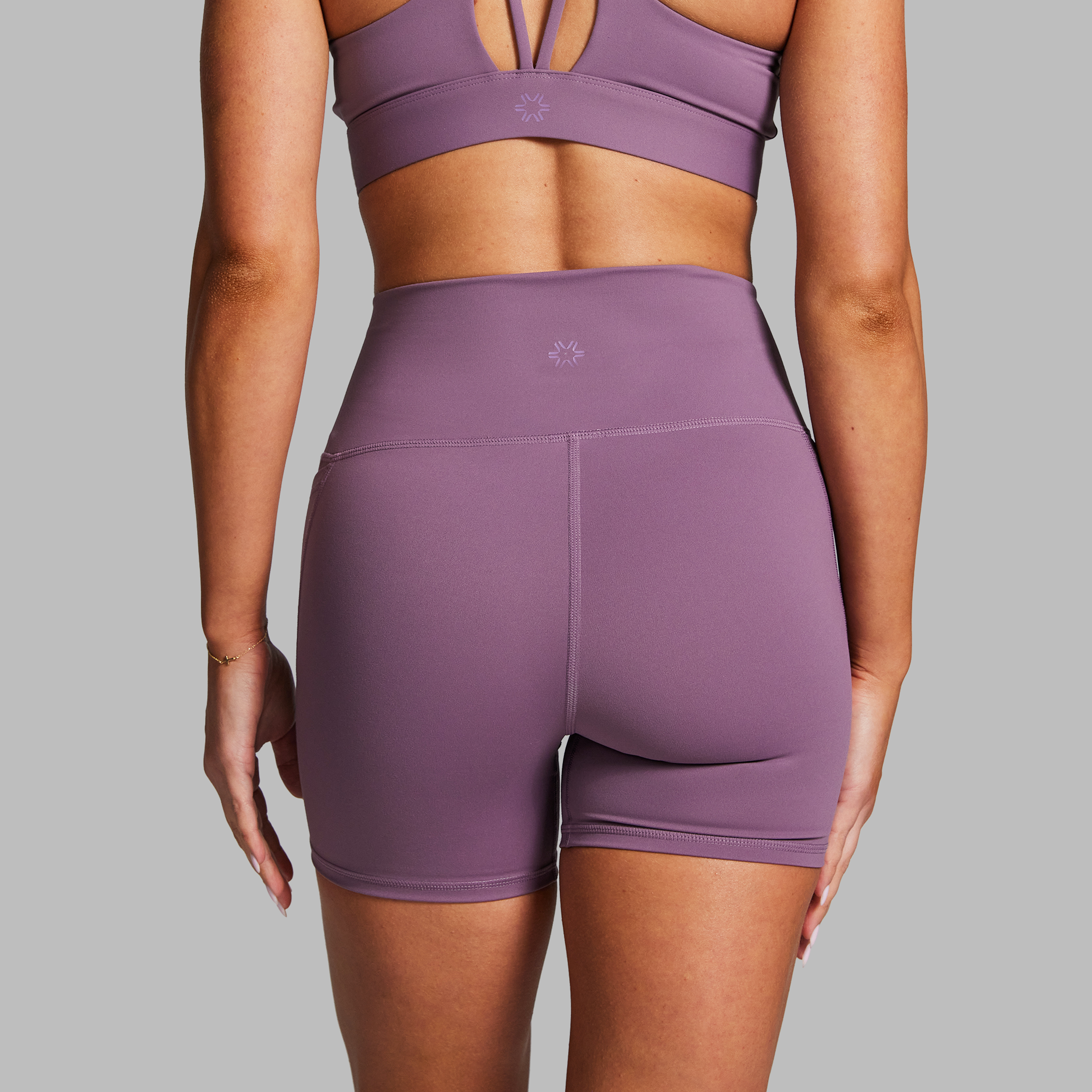 No Front Seam Mid Thigh Bike Shorts