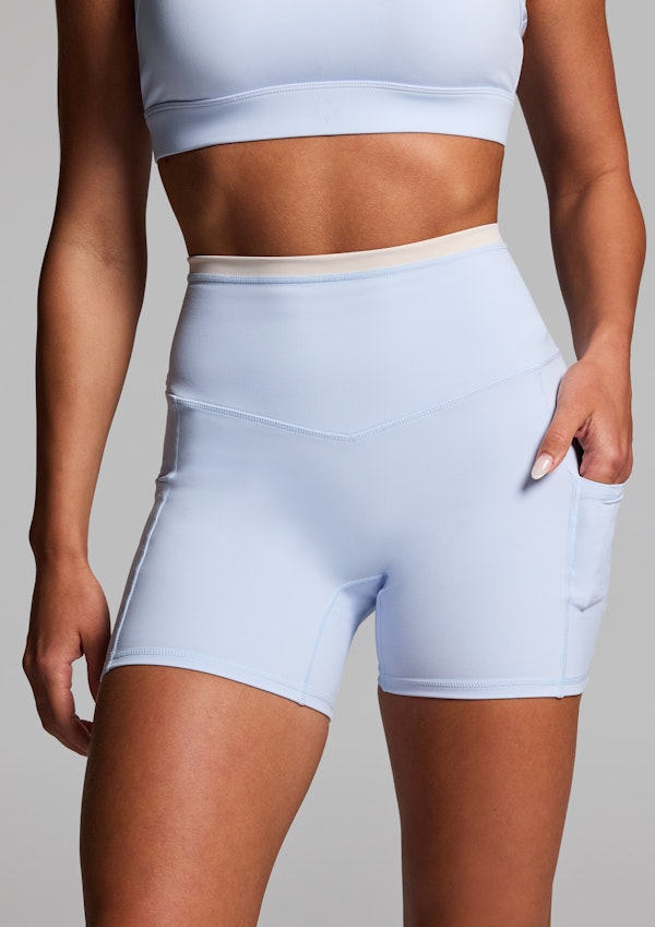 No Front Seam Blocked Mid Thigh Bike Shorts