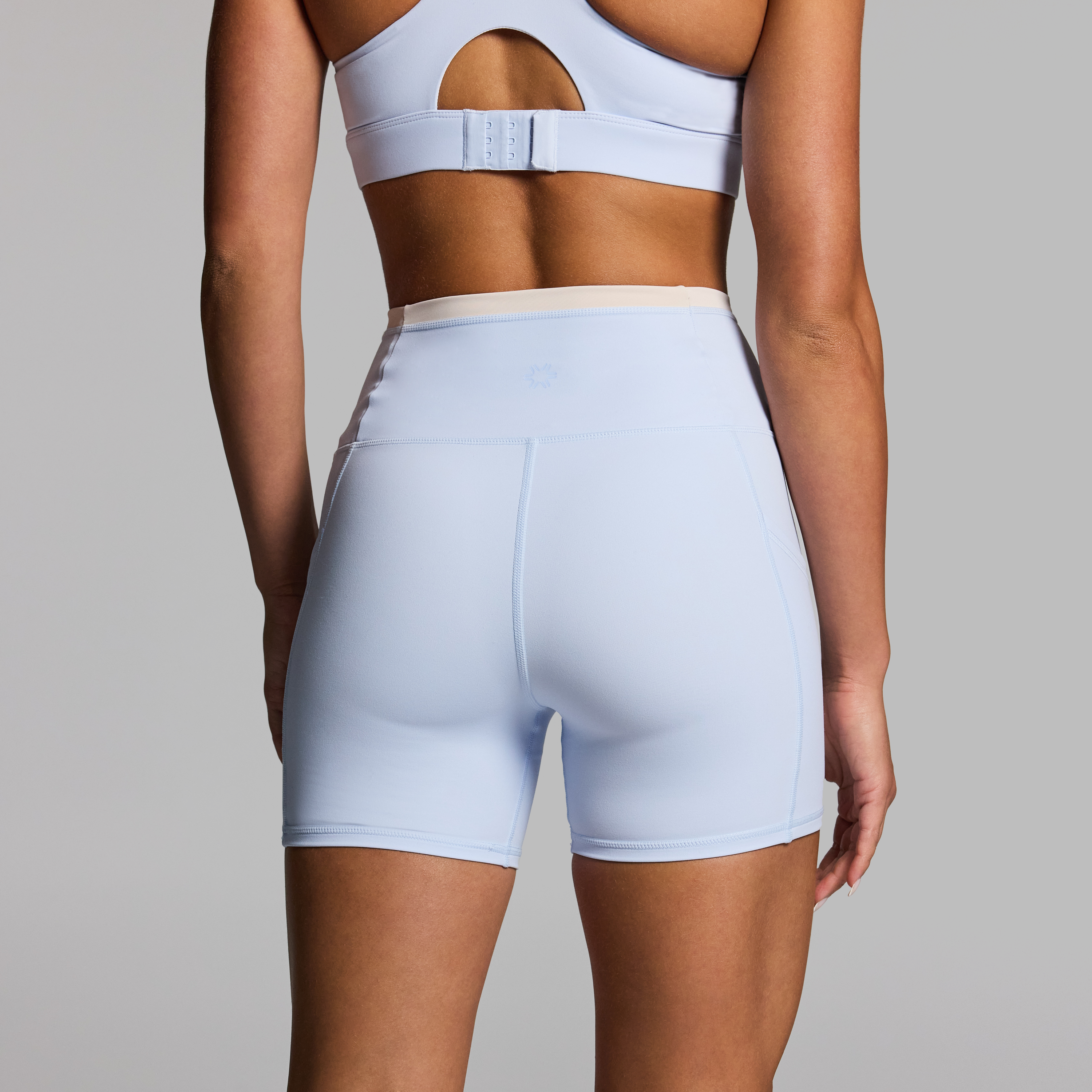 No Front Seam Blocked Mid Thigh Bike Shorts