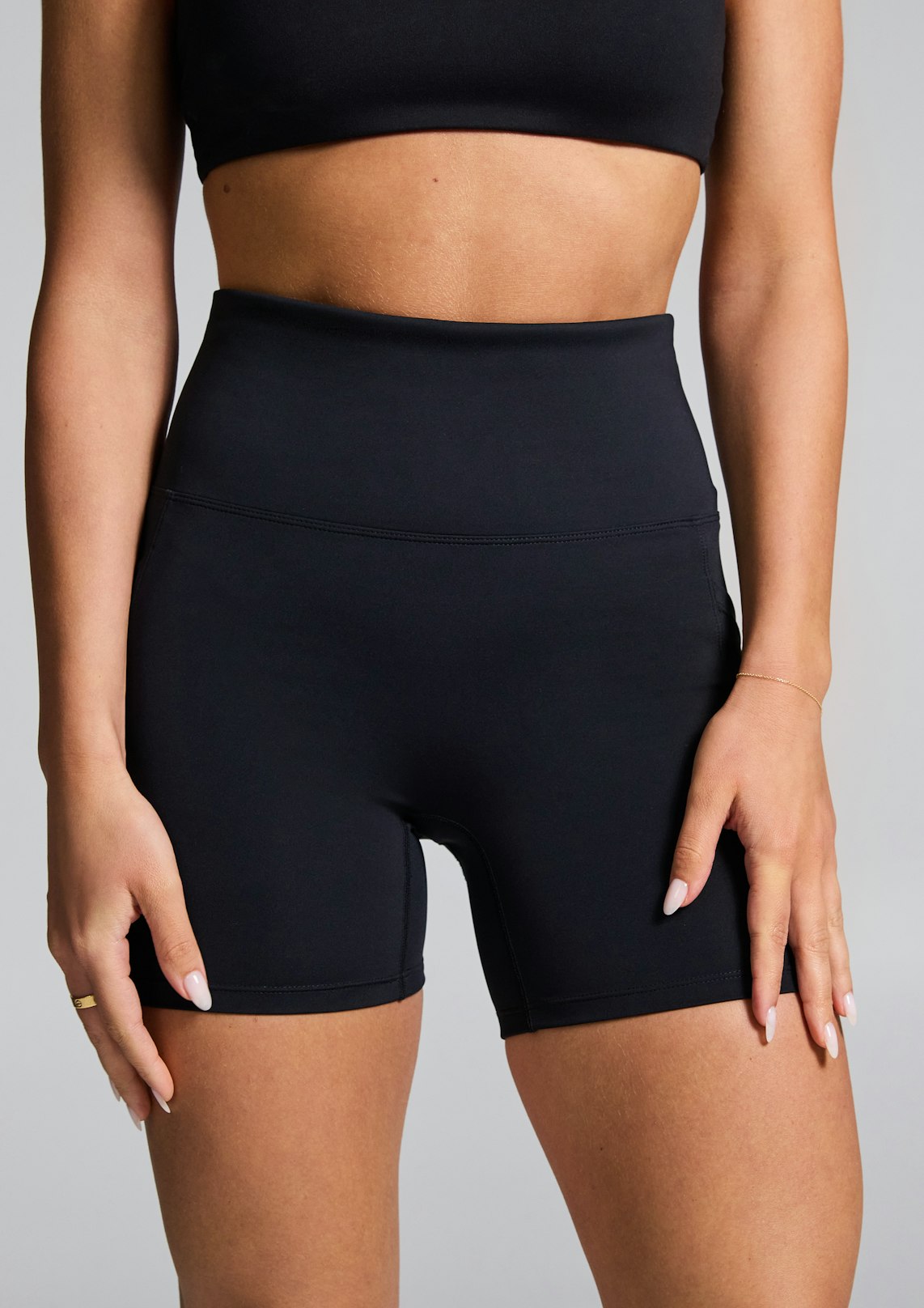 No Front Seam Mid Thigh Bike Shorts