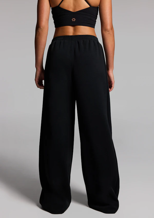Travel Rib Wide Leg Pants