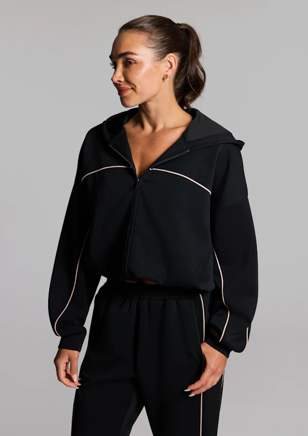 Travel Piped Cinch Zip Through