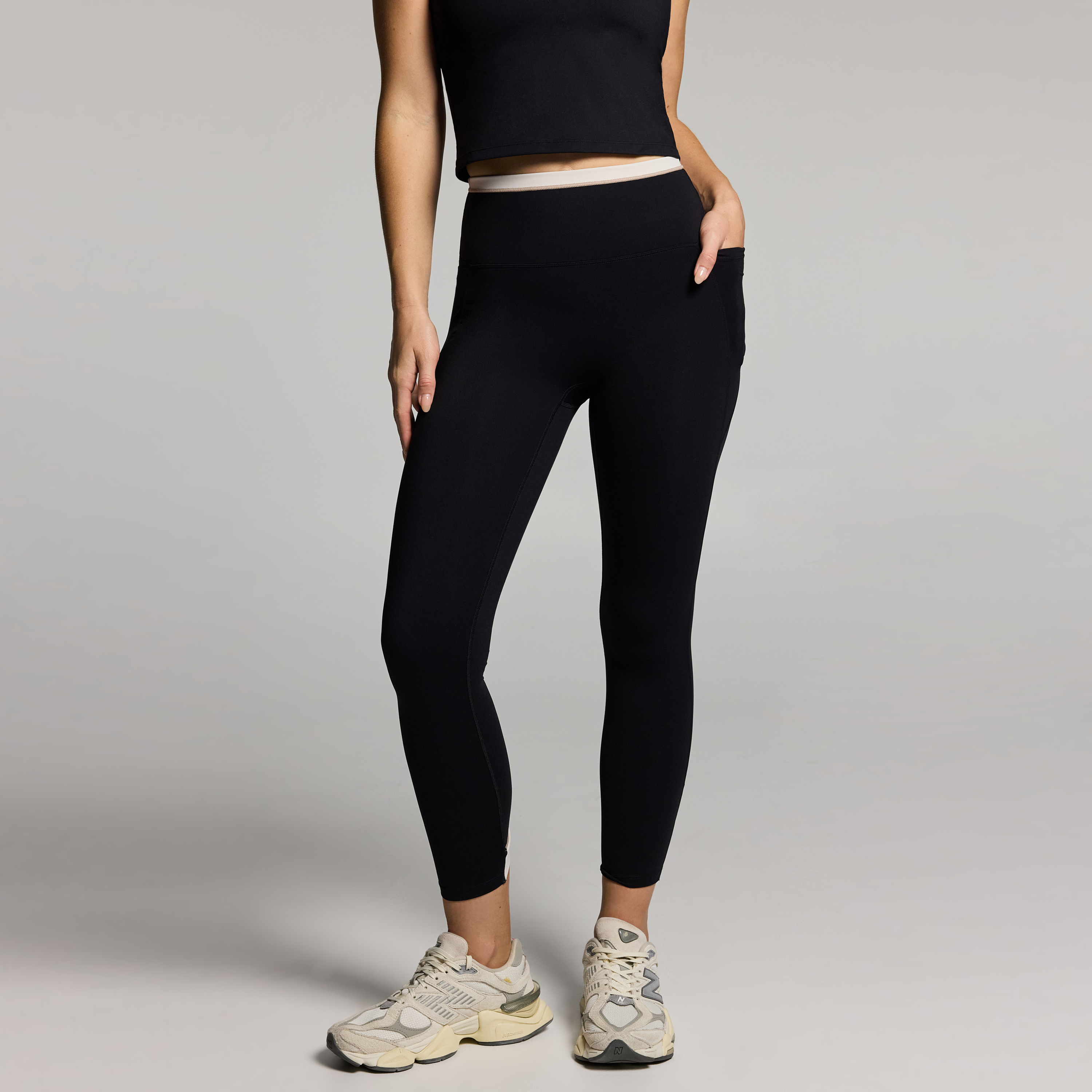 Blocked Pocket Ankle Grazer Tights