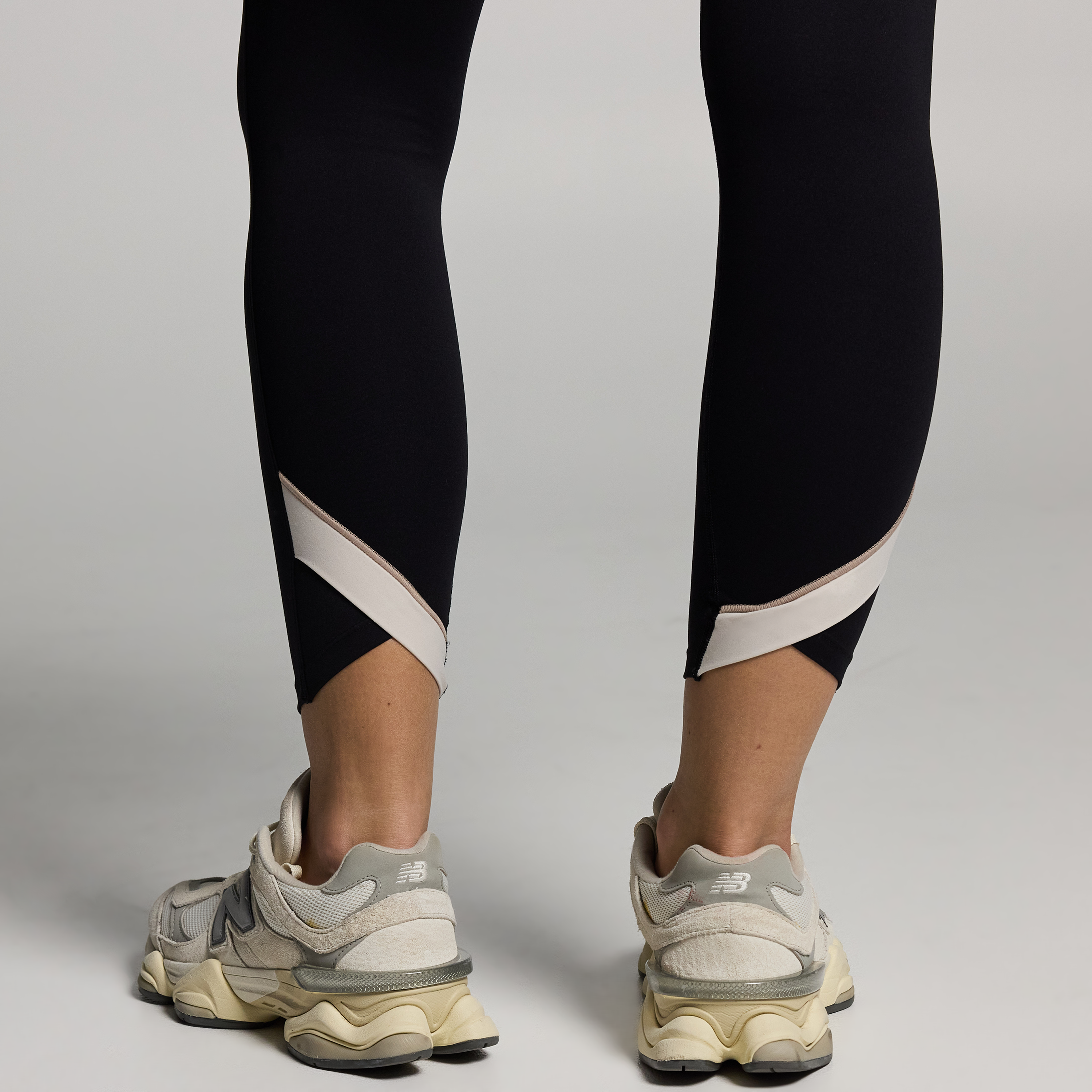 Blocked Pocket Ankle Grazer Tights