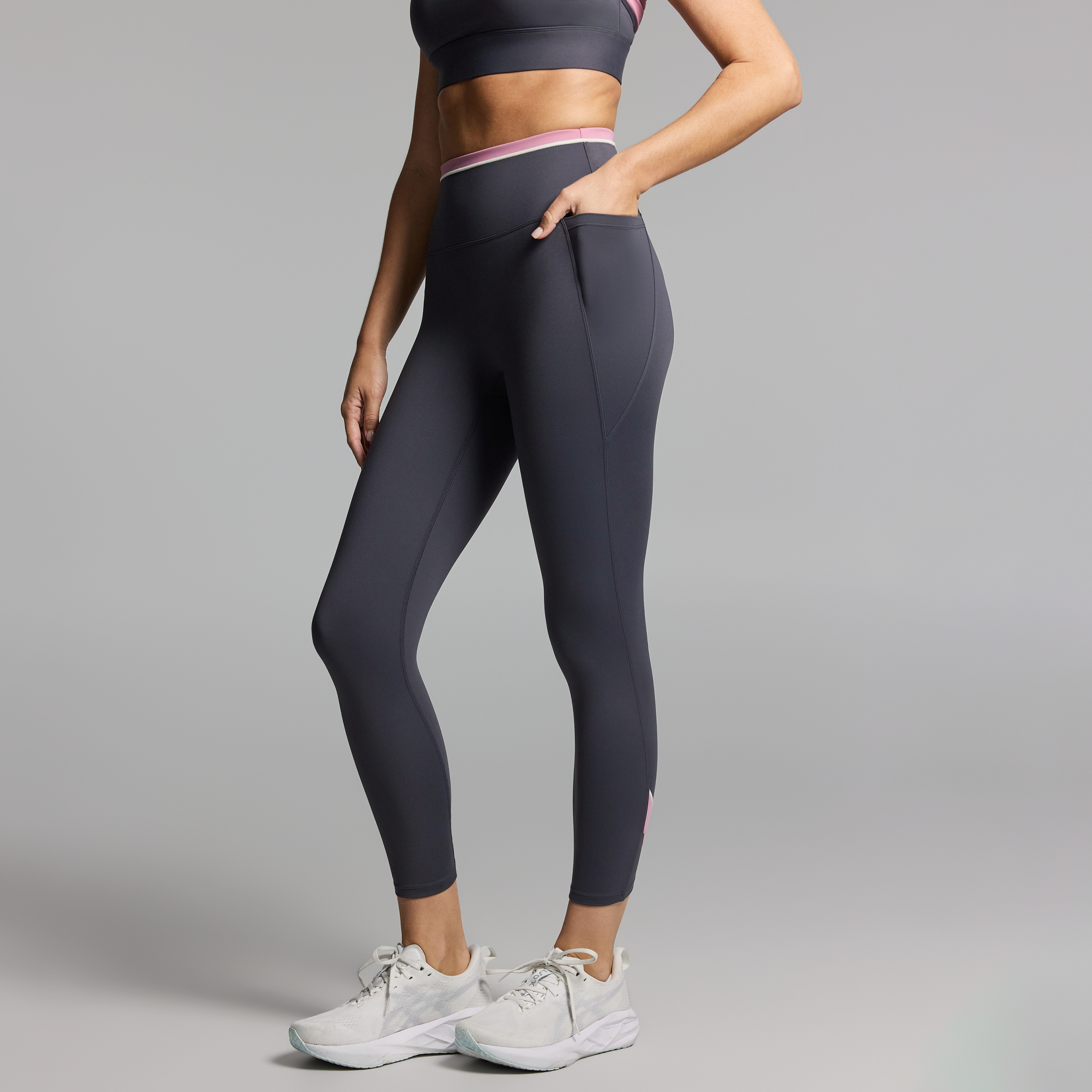 Blocked Pocket Ankle Grazer Tights