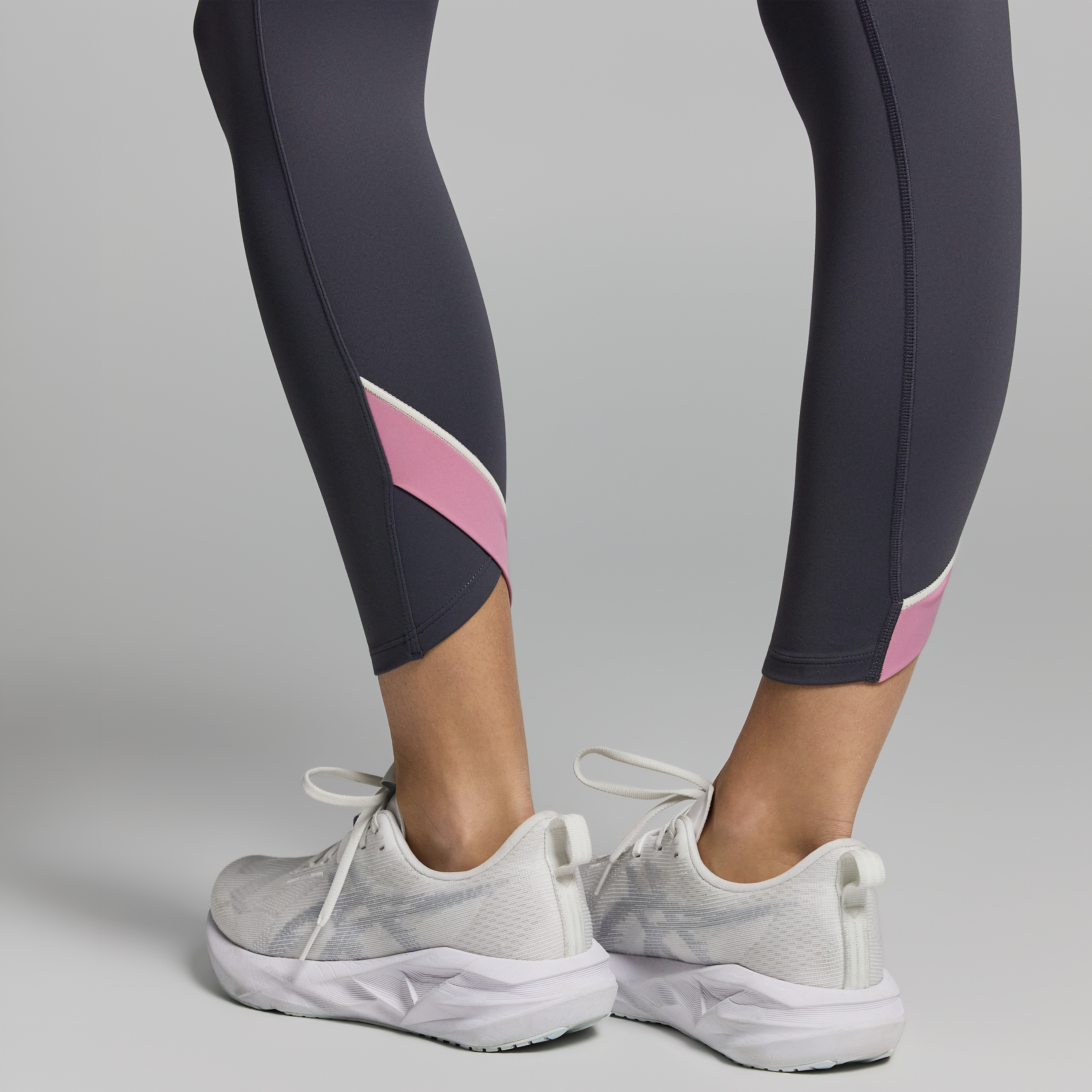 Blocked Pocket Ankle Grazer Tights