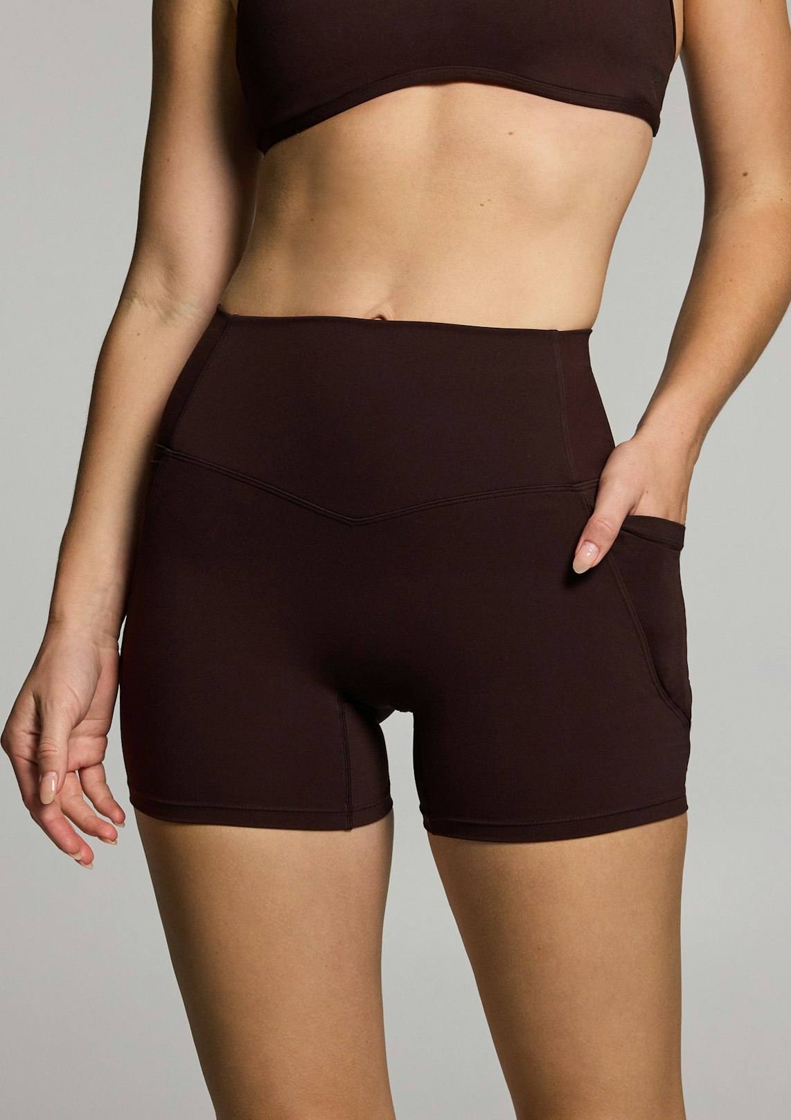 No Front Seam Pocket Mid Thigh Bike Shorts