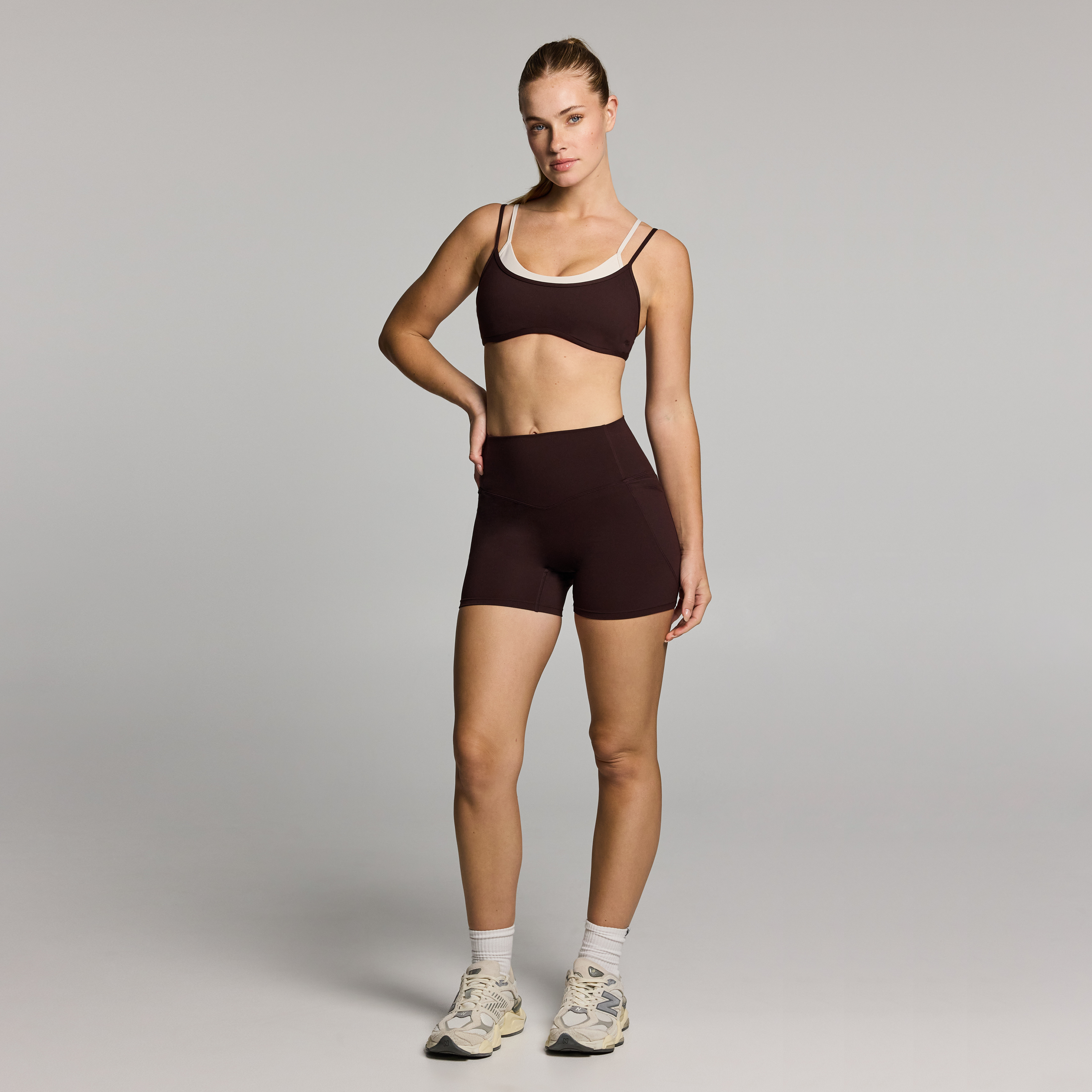 No Front Seam Pocket Mid Thigh Bike Shorts