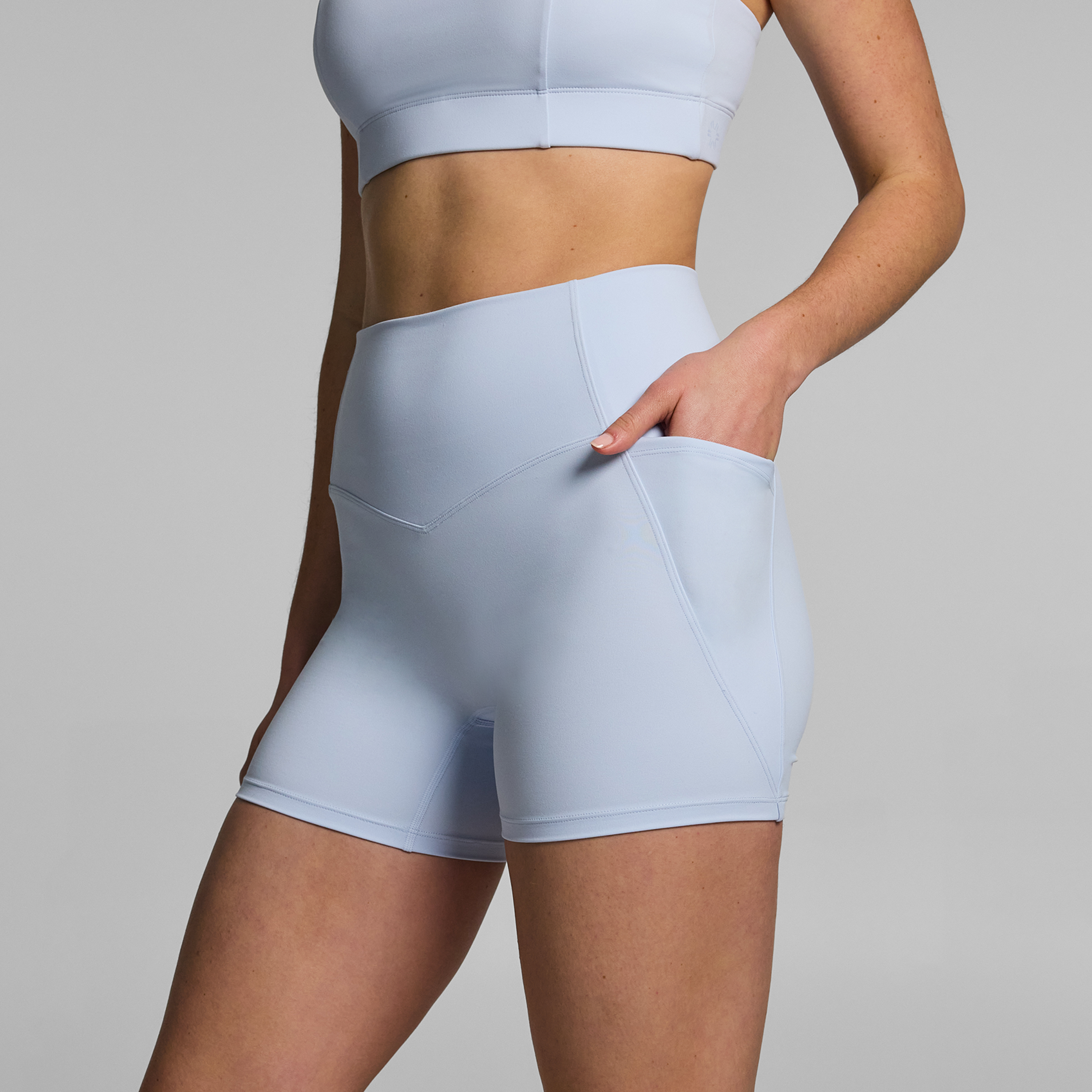 No Front Seam Pocket Mid Thigh Bike Shorts