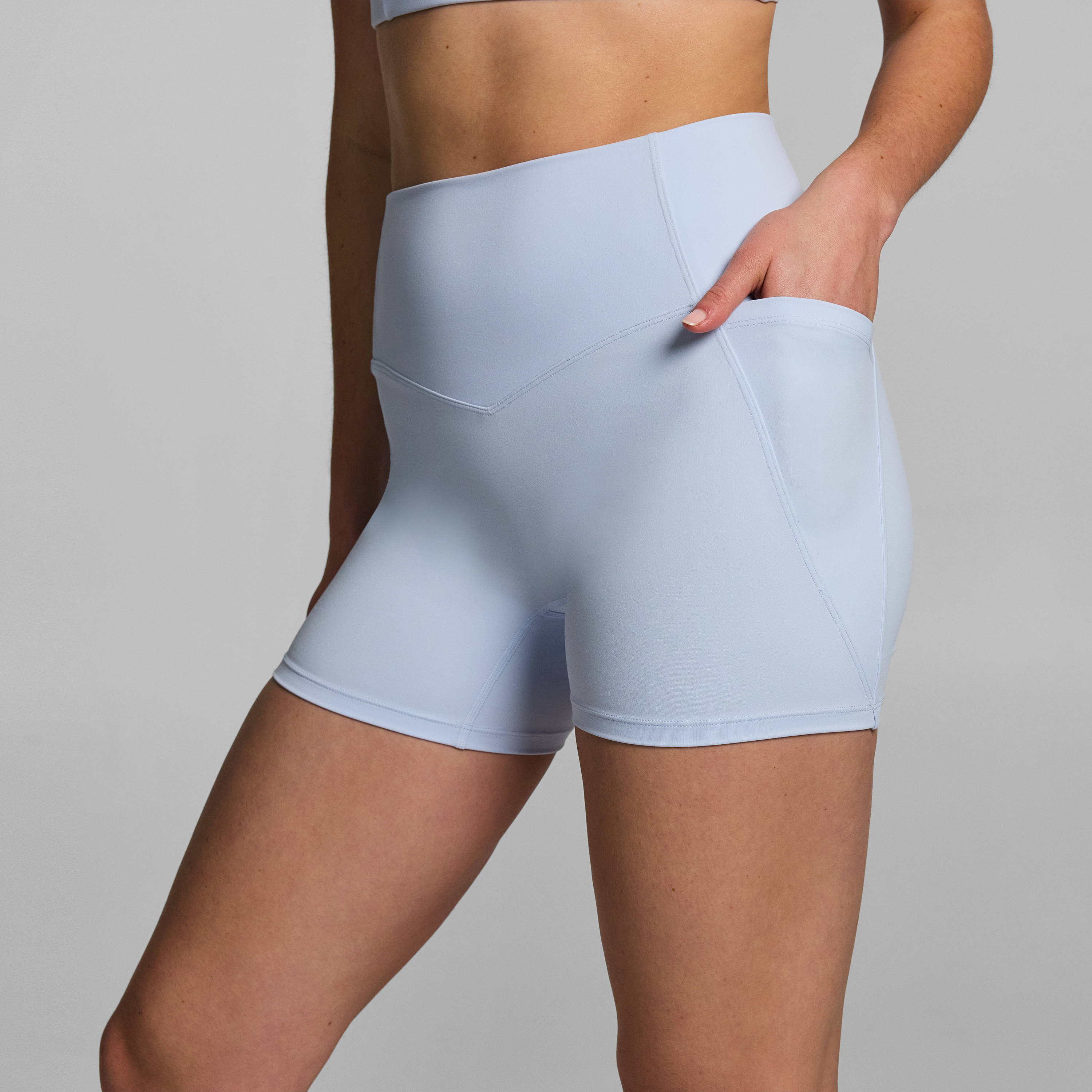 No Front Seam Pocket Mid Thigh Bike Shorts
