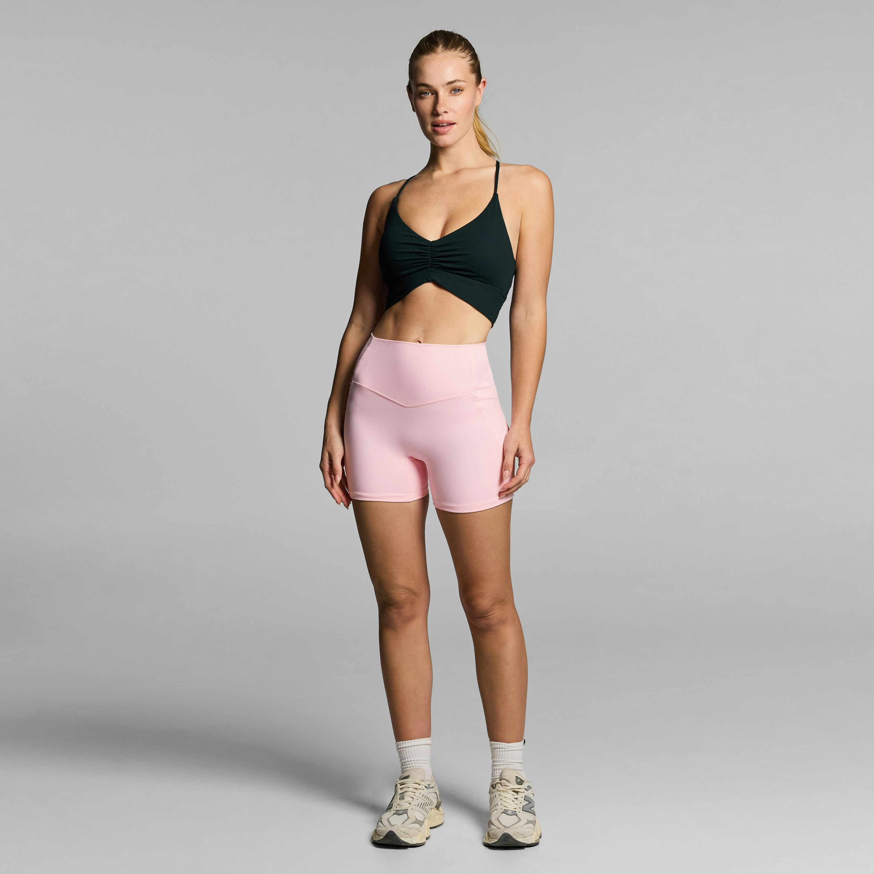 No Front Seam Pocket Mid Thigh Bike Shorts