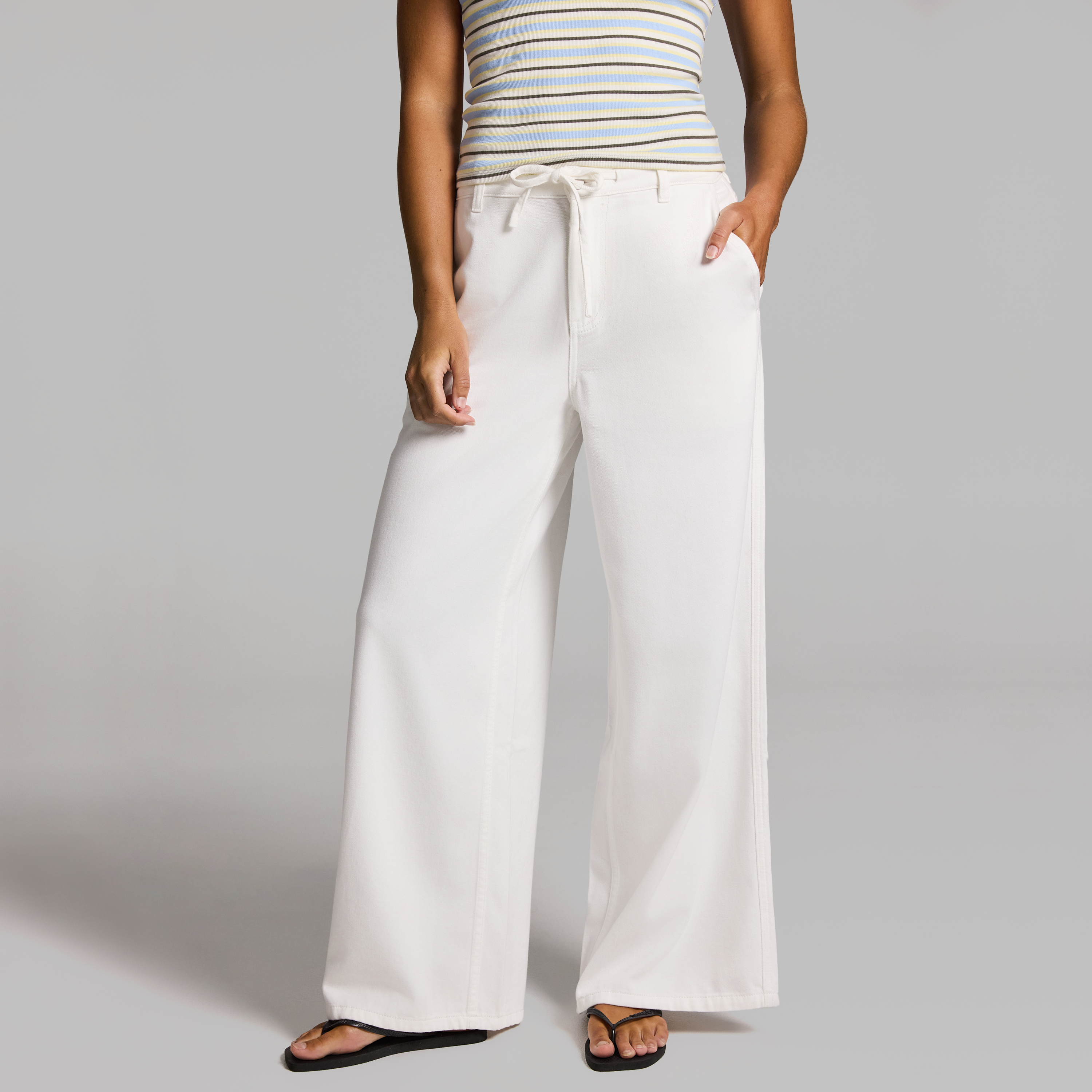 Relaxed Straight Leg Denim Pocket Jeans