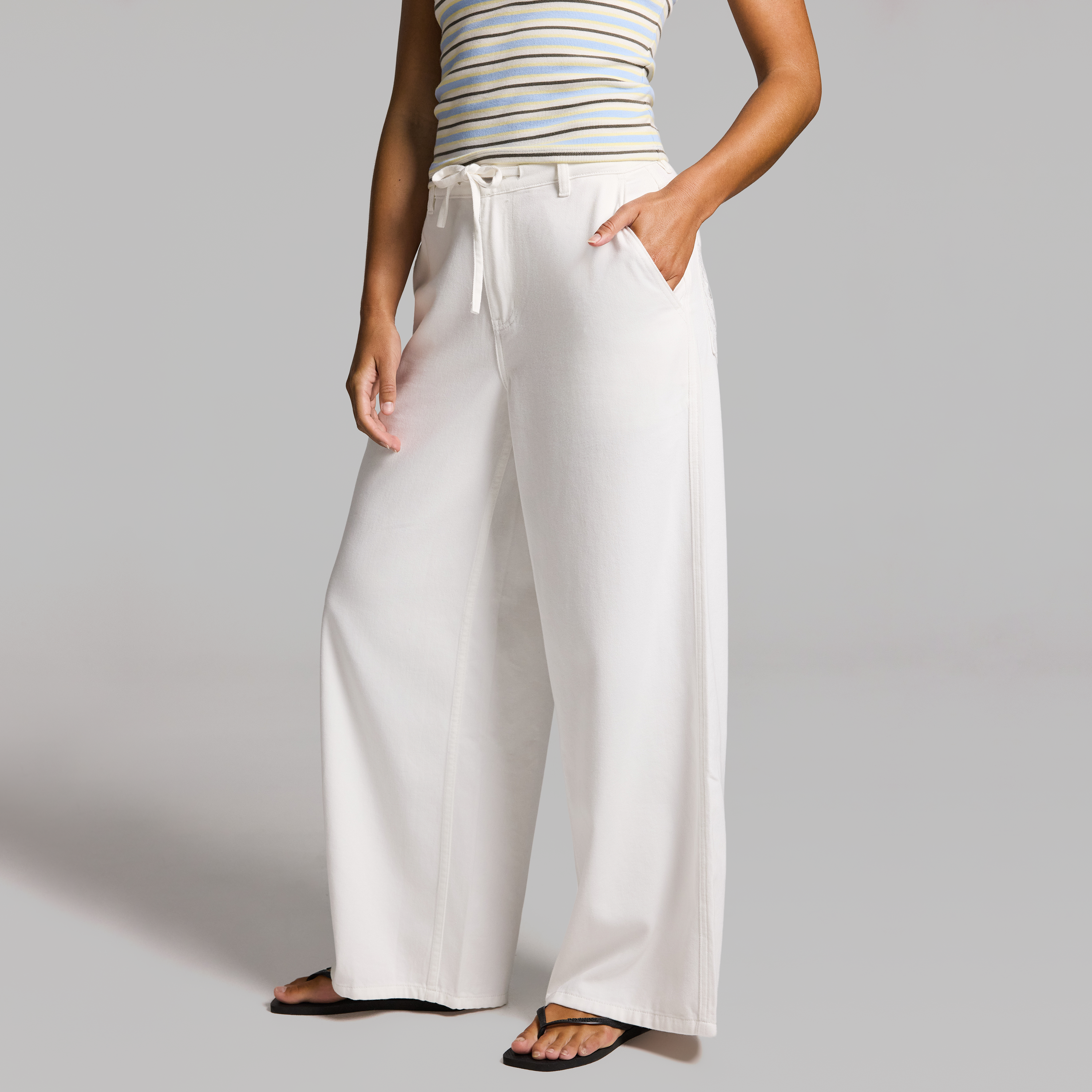 Relaxed Straight Leg Denim Pocket Jeans