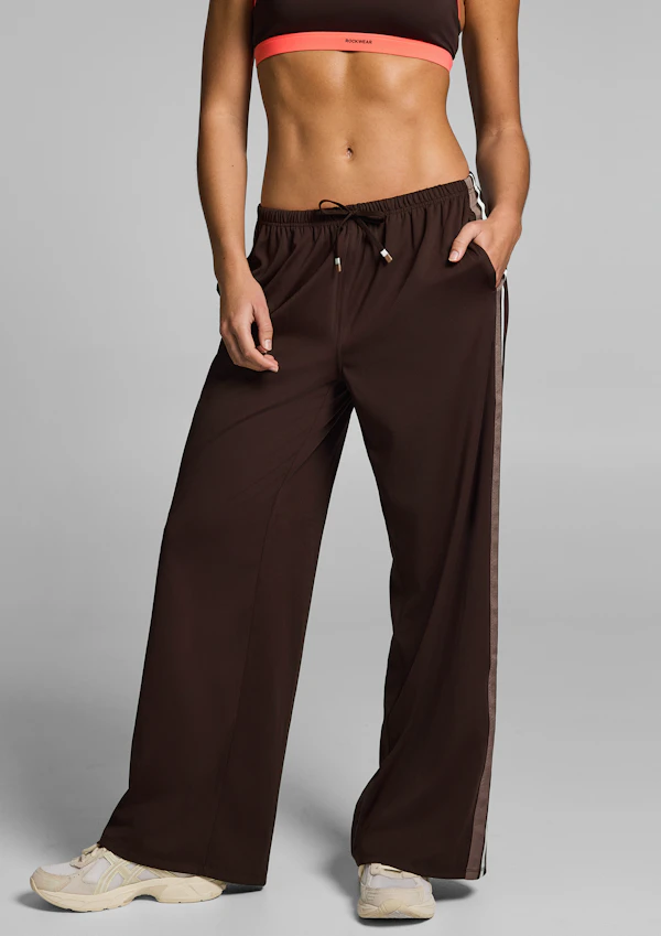 Straight Leg Active Mid Rise Trackpants