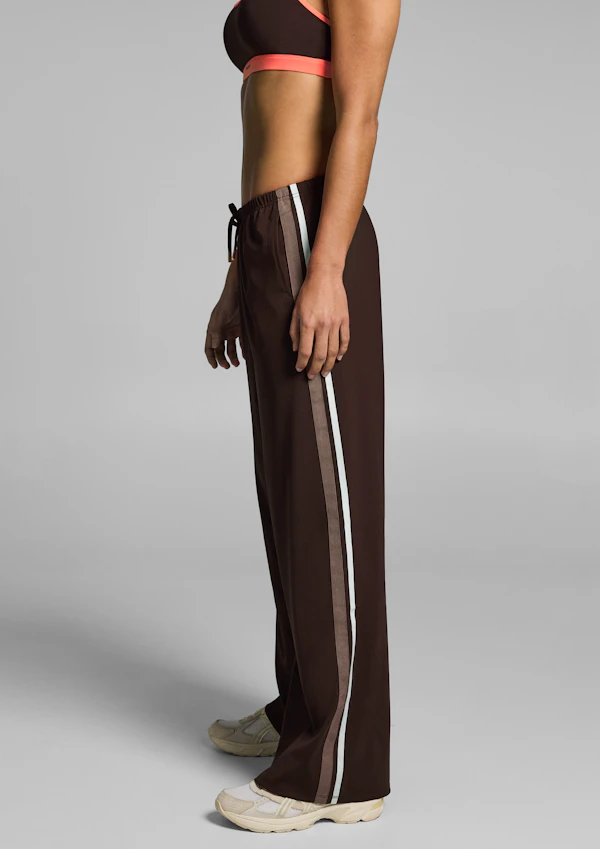 Straight Leg Active Mid Rise Trackpants