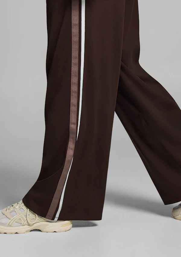 Straight Leg Active Mid Rise Trackpants