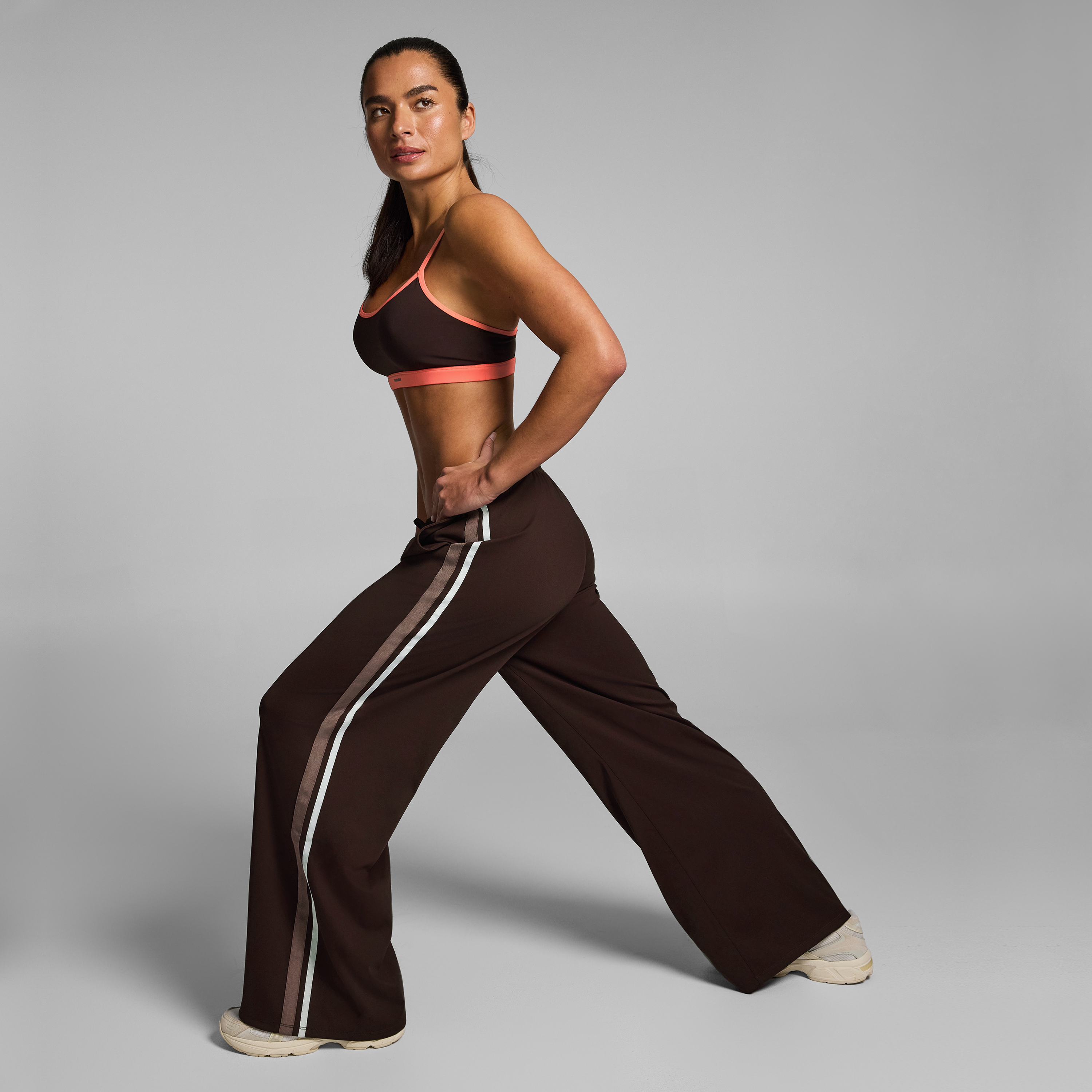 Straight Leg Active Mid Rise Trackpants