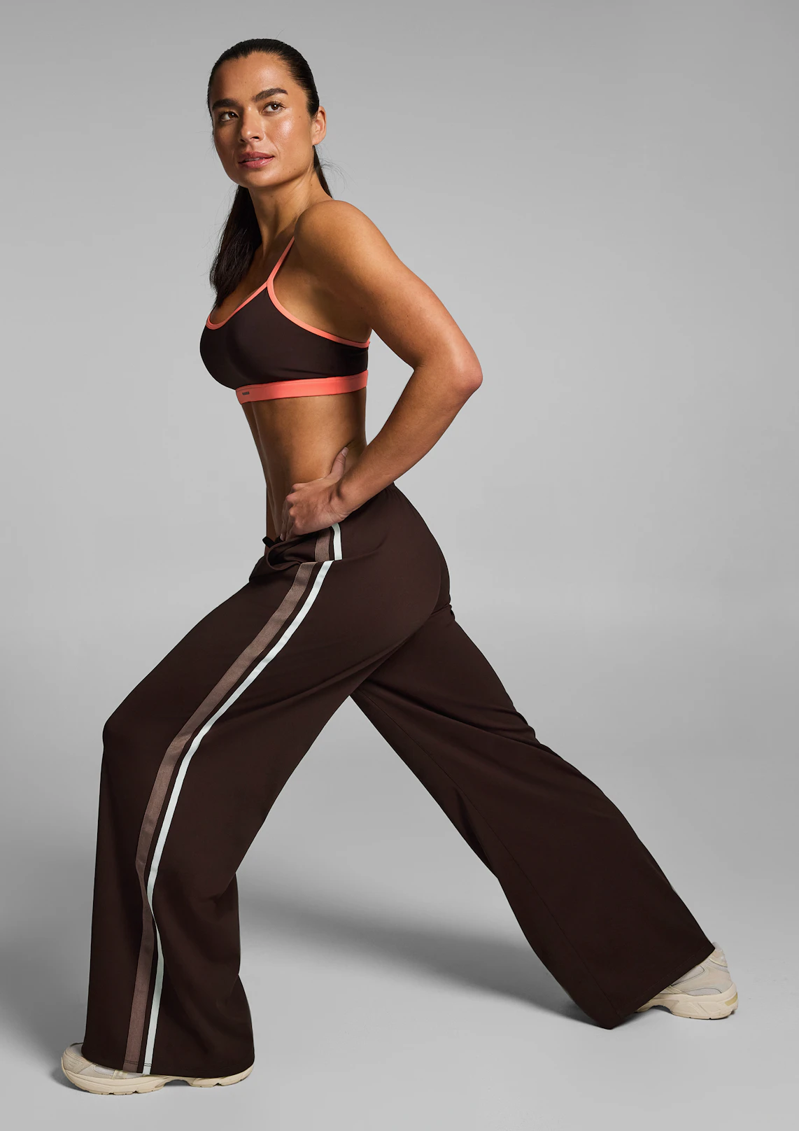 Straight Leg Active Mid Rise Trackpants